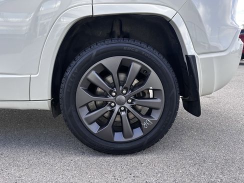 Used 2019 Jeep Cherokee High Altitude AWD/4WD image 20
