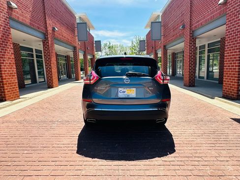 Used 2018 Nissan Murano SV FWD image 5