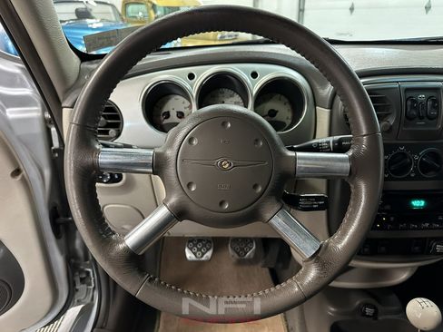 Used 2001 Chrysler PT Cruiser FWD image 23