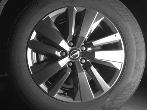 Used 2025 Nissan Pathfinder SV image 12