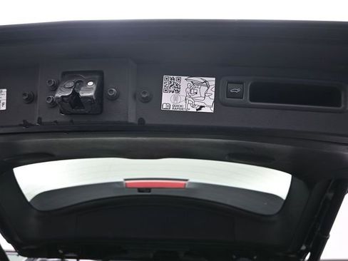 Used 2023 Toyota Highlander Platinum image 37