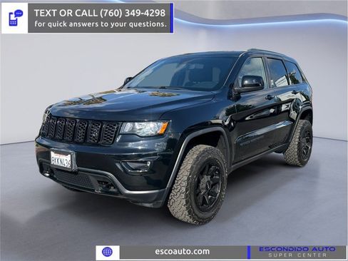 Used 2019 Jeep Grand Cherokee Laredo image 1