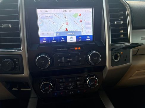 Used 2020 Ford F250 Lariat w/ Lariat Value Package AWD/4WD image 18