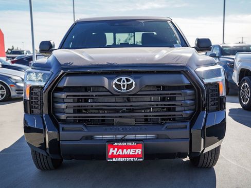 New 2026 Toyota Tundra SR image 2