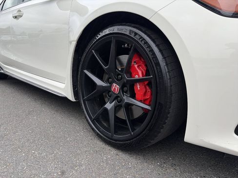 Used 2024 Honda Civic Type R image 13