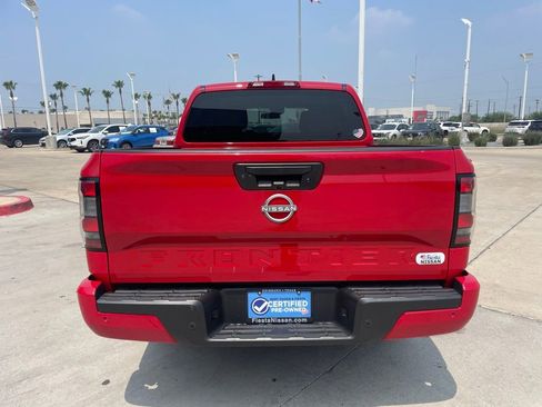 Certified 2025 Nissan Frontier SV RWD image 4