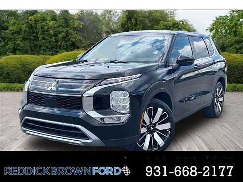 Used 2025 Mitsubishi Outlander SE FWD image 1