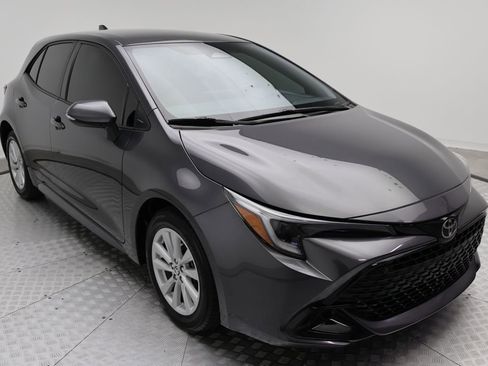 Used 2025 Toyota Corolla SE image 6