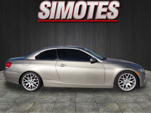 Used 2008 BMW 328i Convertible w/ Premium Pkg image 2