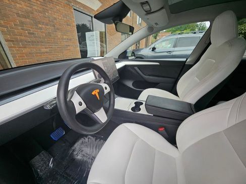Used 2023 Tesla Model Y Performance AWD/4WD image 38