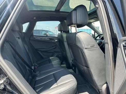 Used 2024 Porsche Macan AWD/4WD image 12