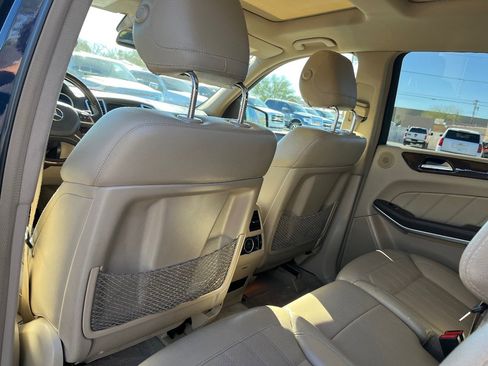 Used 2014 Mercedes-Benz GL 450 4MATIC image 31