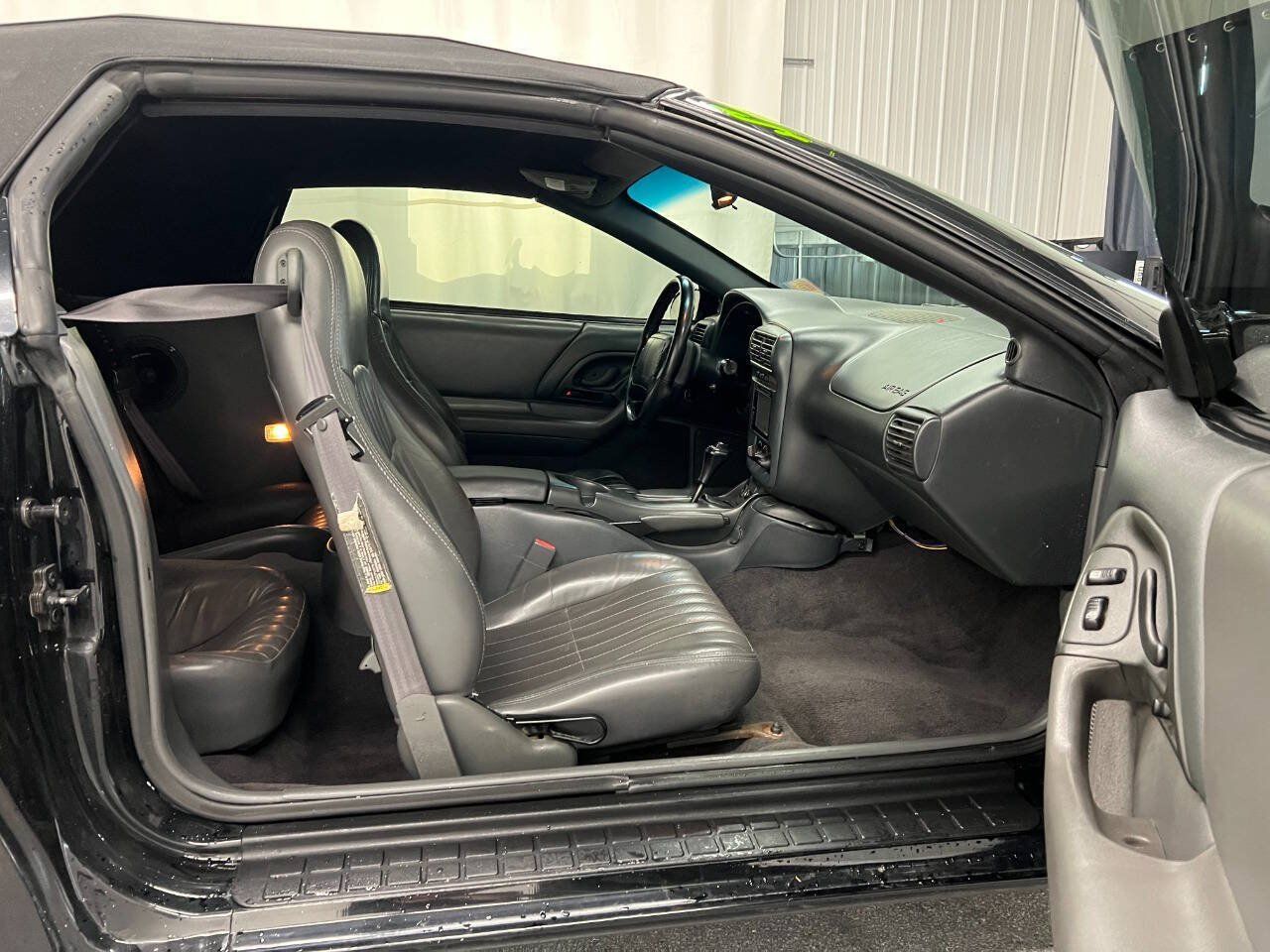 Used 1999 Chevrolet Camaro Z28 RWD image 10