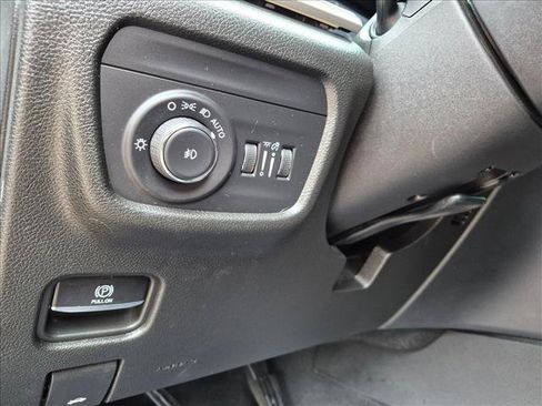 Used 2024 Jeep Grand Cherokee L Limited w/ Black Appearance Package AWD/4WD image 16