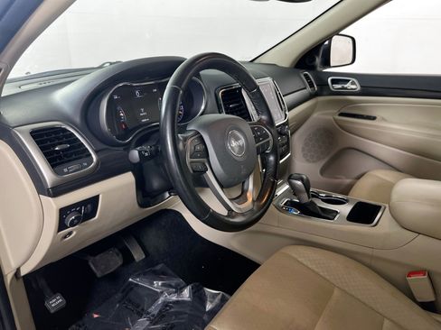 Used 2022 Jeep Grand Cherokee Laredo E w/ Security & Convenience Group image 9