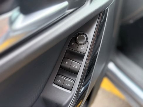 New 2026 Chevrolet Equinox LT w/ Safety and Technology Package image 13