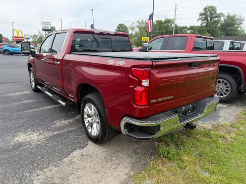 Used 2020 Chevrolet Silverado 1500 LTZ w/ LTZ Premium Package AWD/4WD image 3