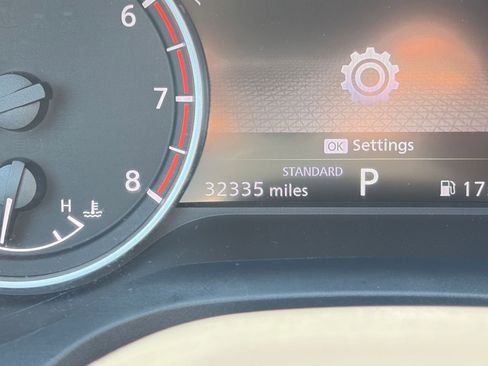 Used 2025 Nissan Rogue SV FWD image 42