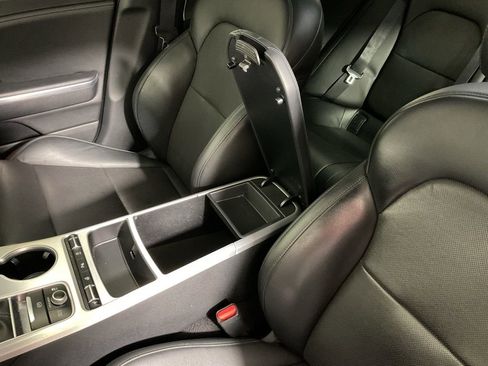 Used 2019 Kia Stinger GT image 28