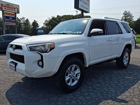 Used 2015 Toyota 4Runner SR5 Premium AWD/4WD image 3