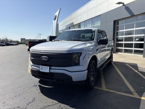 New 2025 Ford F150 Lightning Flash AWD/4WD image 3