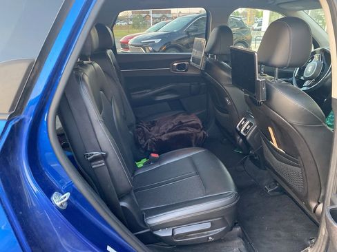 Used 2021 Kia Sorento EX image 9