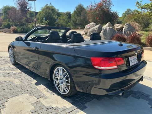 Used 2009 BMW 335i Convertible image 15