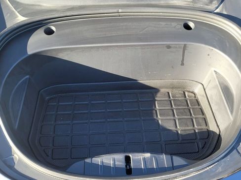 Used 2023 Tesla Model 3 Performance image 34