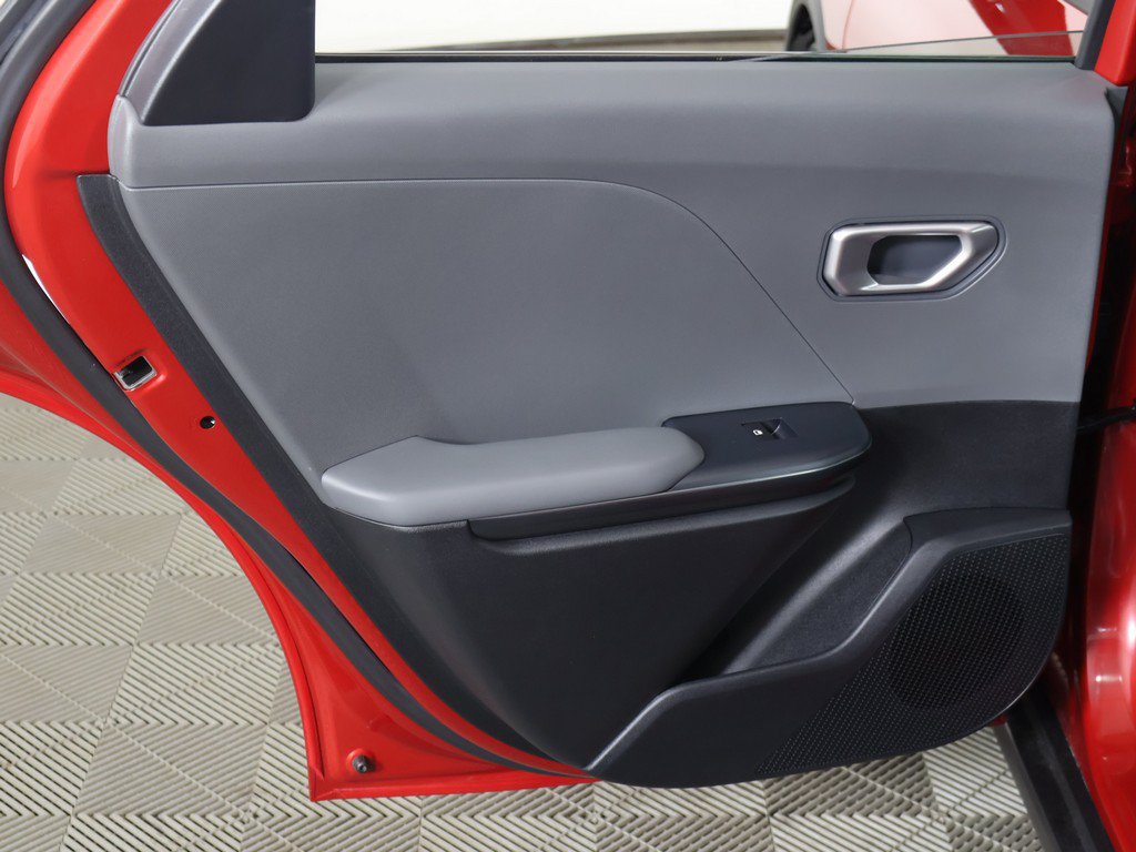 Used 2025 Kia K4 FWD image 23