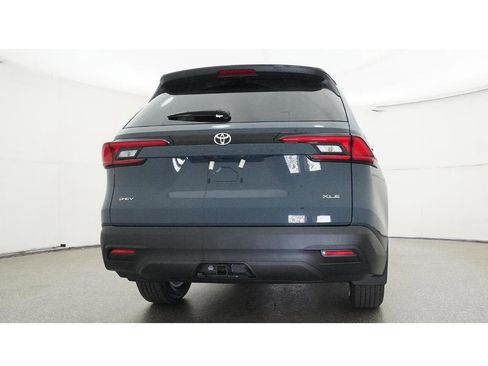 New 2026 Toyota Grand Highlander XLE FWD image 23