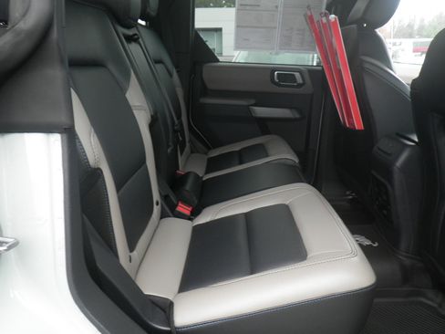 Certified 2023 Ford Bronco Wildtrak image 24