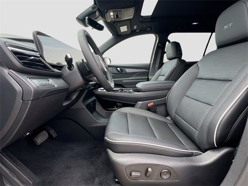 New 2026 Buick Enclave Sport Touring w/ Power Package image 15