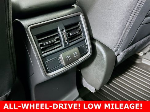 Used 2020 Subaru Forester Premium image 25