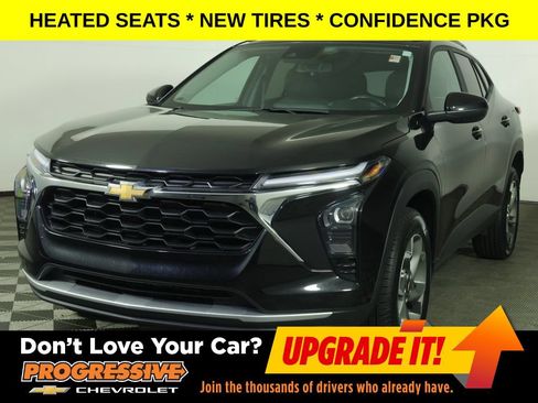 Used 2025 Chevrolet Trax LT w/ Driver Confidence Package FWD image 1