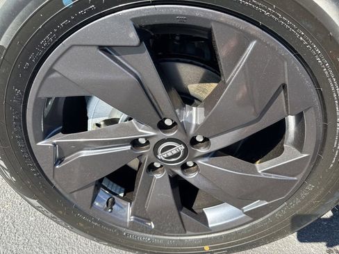 New 2026 Nissan Rogue SV FWD image 9
