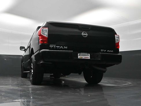 Used 2023 Nissan Titan SV w/ SV Convenience Package image 23