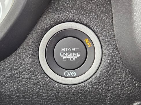 New 2026 RAM 1500 4x4 Crew Cab image 25