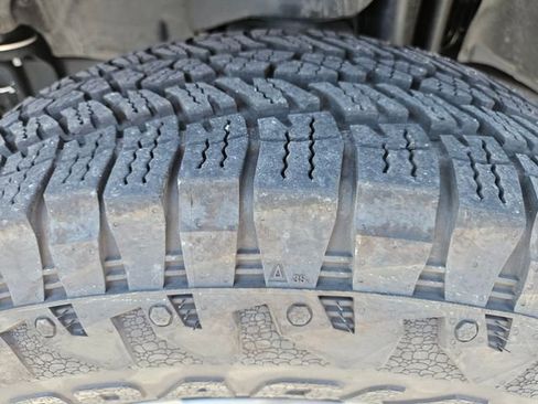 Used 2025 Jeep Wrangler Sport AWD/4WD image 28