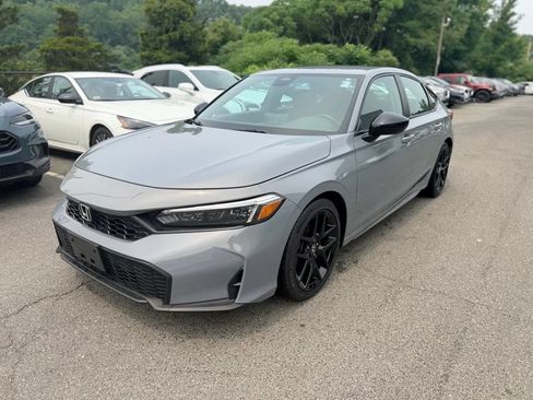 Used 2025 Honda Civic Sport image 1