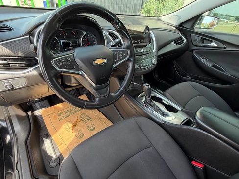 Used 2018 Chevrolet Malibu LT FWD image 11