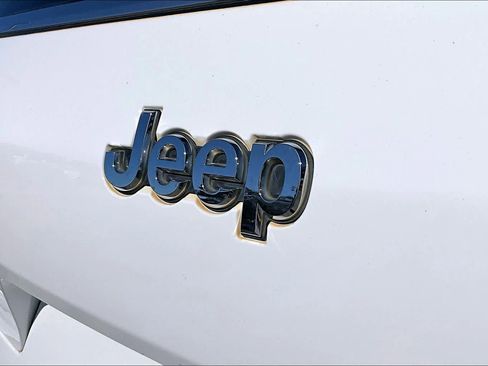 Used 2024 Jeep Grand Cherokee L Limited image 31