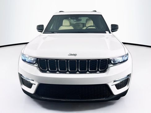Used 2023 Jeep Grand Cherokee Limited RWD image 2