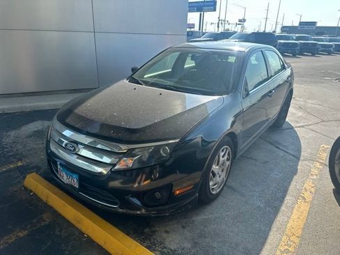 Used 2011 Ford Fusion SE FWD image 2