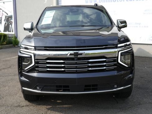 Used 2025 Chevrolet Suburban Premier AWD/4WD image 5