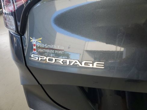 Certified 2023 Kia Sportage SX FWD image 8