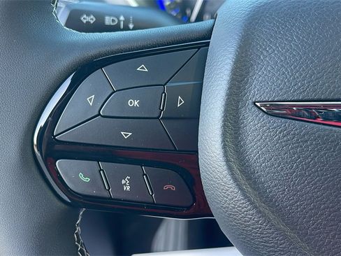 New 2025 Chrysler Pacifica Limited image 22