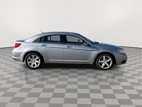 Used 2013 Chrysler 200 LX image 9