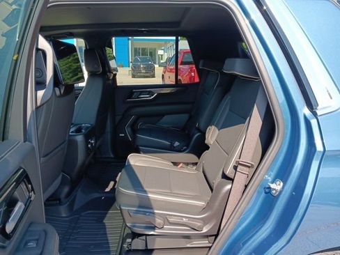 New 2026 GMC Yukon Elevation w/ Elevation Premium Package AWD/4WD image 7