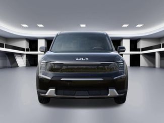 New 2026 Kia EV9 Wind video 2