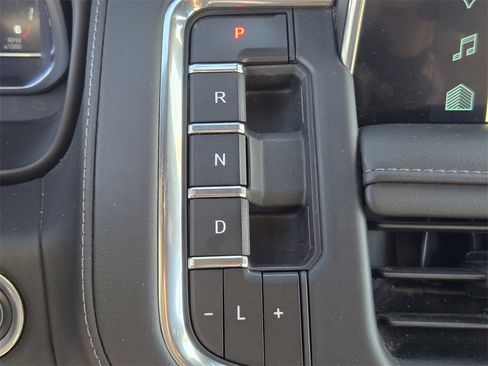 Used 2024 Chevrolet Tahoe LT image 17